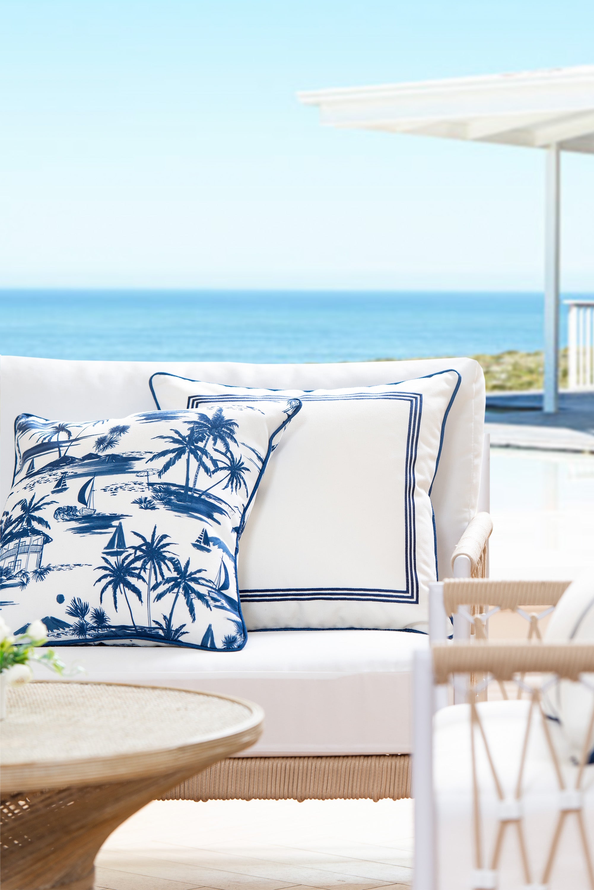 Coastal Hampton Style Indoor Outdoor Pillow Cover, Beach Scene, Navy Blue, 20"x20"